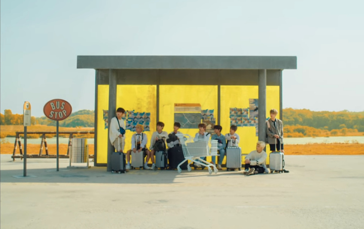 Stray Kids Naik Bus Misterius Ke Dunia Baru Di Teaser MV 