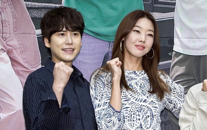 Chemistry Kyuhyun SuJu dan Han Hyejin di Episode Perdana 'Salty Tour 2' Tuai Pujian