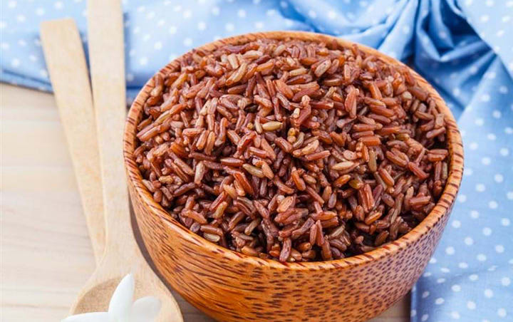 Tak Hanya Cocok Untuk Diet Ini 9 Manfaat Konsumsi Beras Merah Yang Baik Bagi Kesehatan Tak Hanya Cocok Untuk Diet Ini 9 Manfaat Konsumsi Beras Merah Yang Baik Bagi Kesehatan