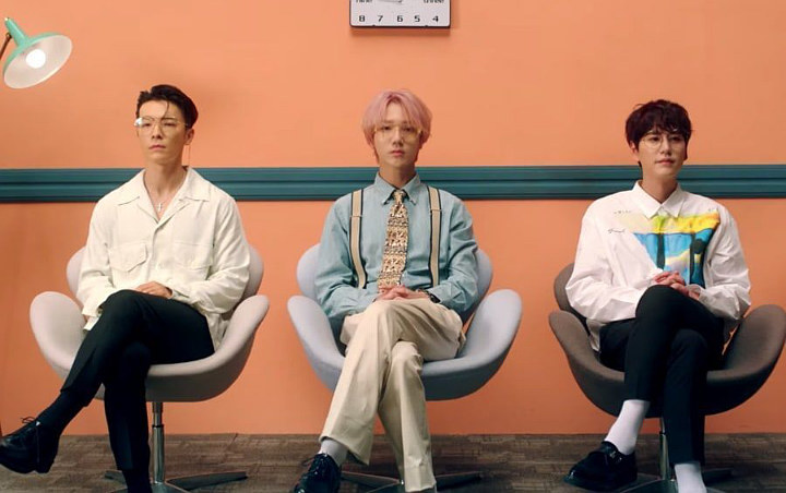 Yesung Kena Sihir Cinta Sampai Bikin Kyuhyun Dan Donghae Geleng Kepala Di MV Solo 'Pink Magic'