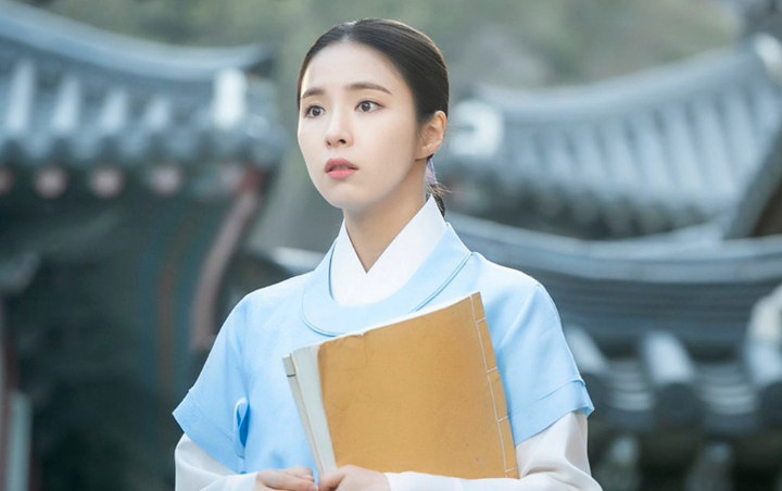 Shin Se Kyung Ungkap Naskah Rookie Historian Goo Hae Ryung Miliki Pesona Ini Shin Se Kyung Ungkap Naskah Rookie Historian Goo Hae Ryung Miliki Pesona Ini