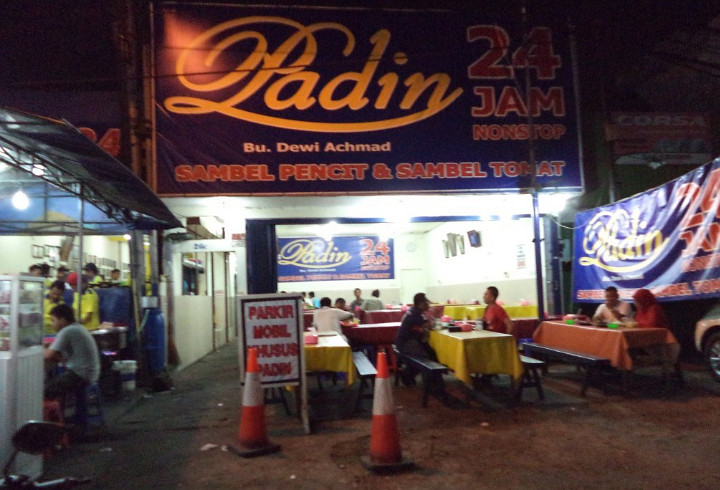  Jalan-jalan Ke Surabaya Wajib Mampir Ke Penyetan Padin