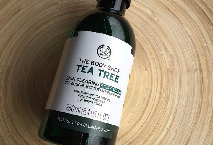 The Body Shop Tea Tree Skin Clearing Body Wash, Sabun Harian yang Bisa Atasi Jerawat Punggung