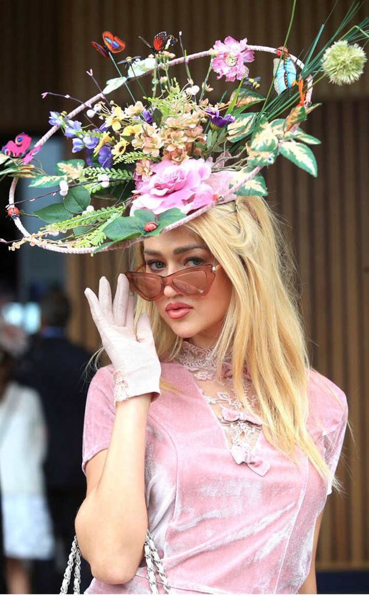 Topi Floral Ala Angelina Kali