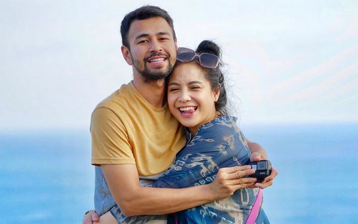 Raffi Ahmad Telanjang Dada Berendam Bareng Istri, Nagita Didoakan Hamil Lagi