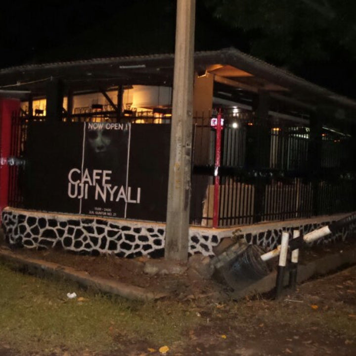 Rasakan Sensasi Nongkrong Bersama Hantu Di Cafe Uji Nyali Bandung