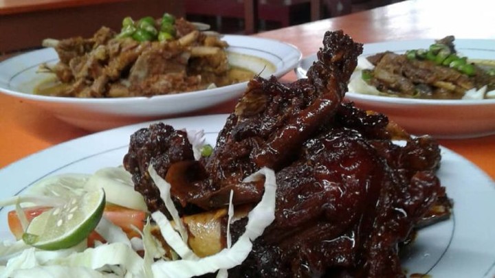 Tengkleng Gajah, Kuliner Ekstrem dari Jogja yang Bisa Bikin Kamu Ketagihan
