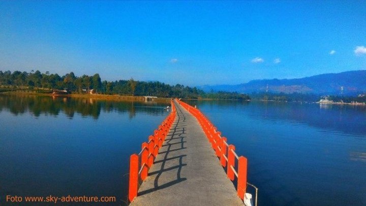 Situ Cileunca, Wisata Anti Mainstream di Bandung yang Bakal Segarkan Liburanmu