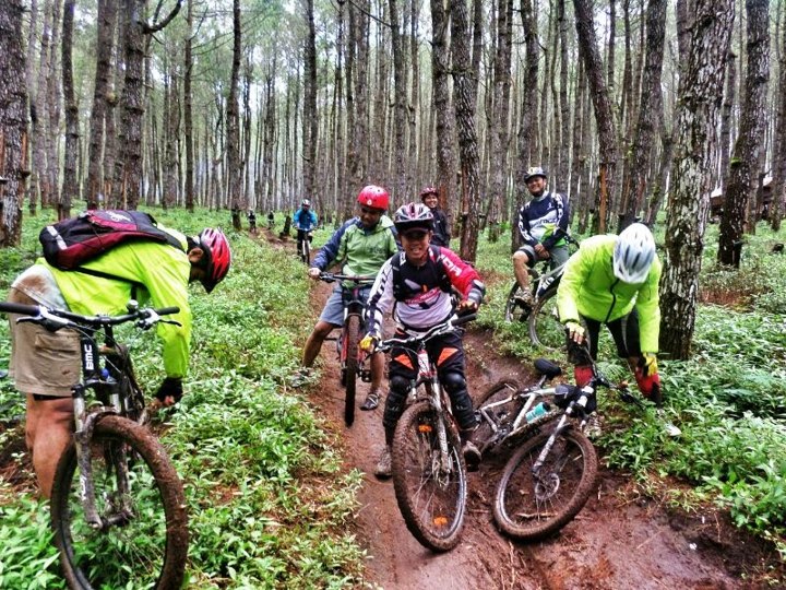 Untuk Pecinta Sepeda Gunung, Datangi Trek Palintang Untuk Pengalaman yang Berkesan