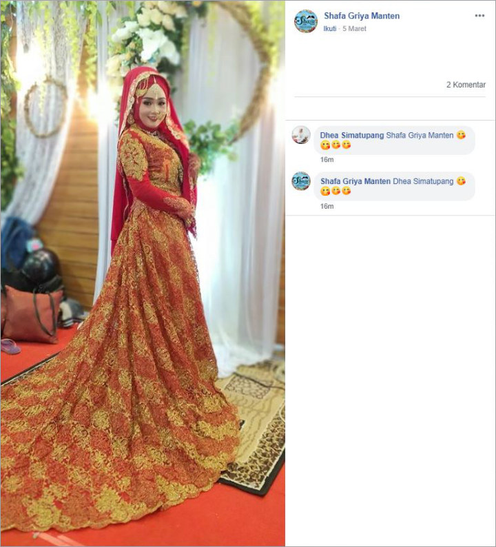 Dhea Simatupang pakai baju pengantin