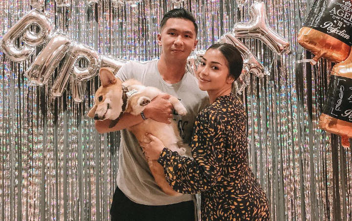 Nikita Willy Umbar Dada Nempel Anjasmara di Ultah ke-25, Pacar Tampan Girang Minum Alkohol?