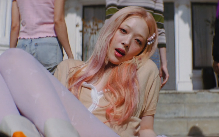Sulli Punya Kepribadian Ganda di MV Goblin, Fans Puji Nyanyian Melainkan Akui Ngeri Sulli Punya Kepribadian Ganda di MV Goblin, Fans Puji Nyanyian Melainkan Akui Ngeri