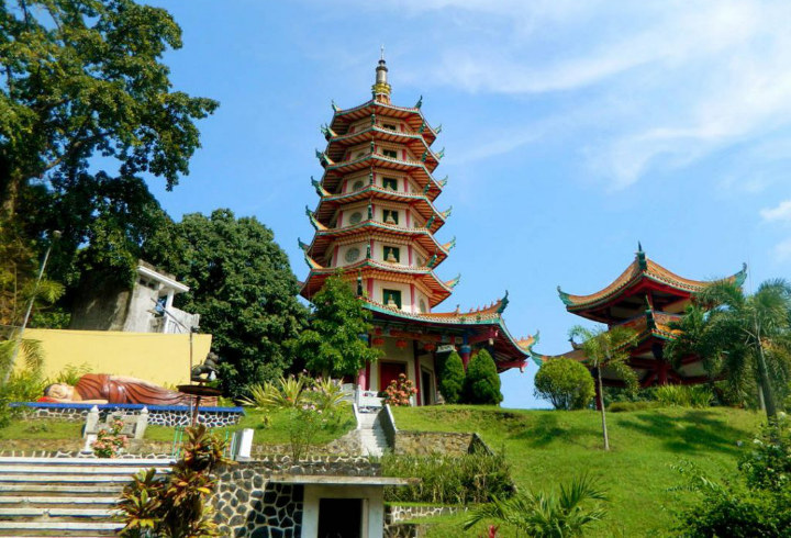 Vihara Buddhagaya Watugong, Wisata Sejarah di Semarang yang Bernuansa Tiongkok