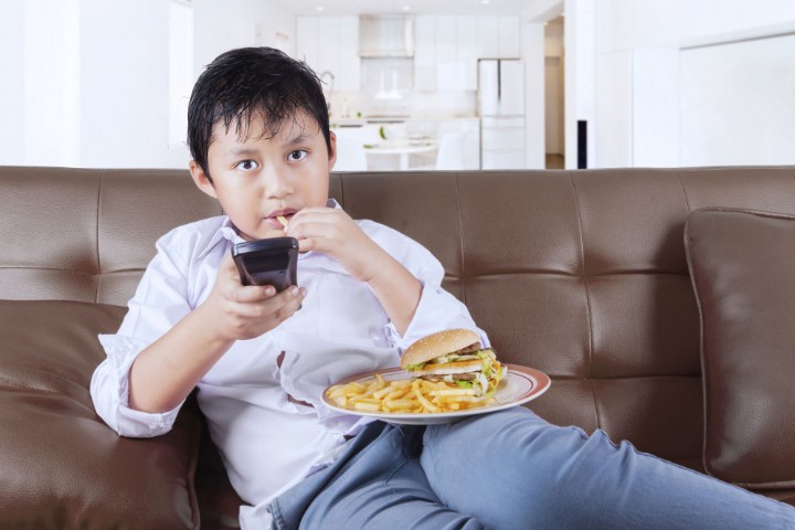 Atur Jadwal Ngemil Untuk Anak Agar Berat Badan Dapat Diatur