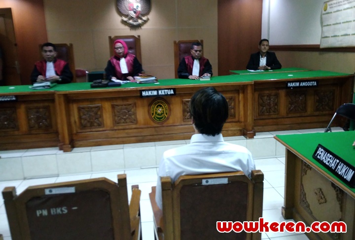 Kriss Hatta Akhirnya Divonis Tak Bersalah Atas Kasus Pemalsuan Dokumen Nikah Hilda Vitria