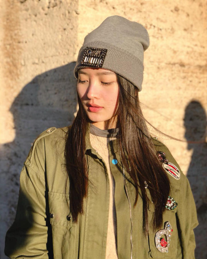 600 Model Jaket Natasha Wilona Terbaik