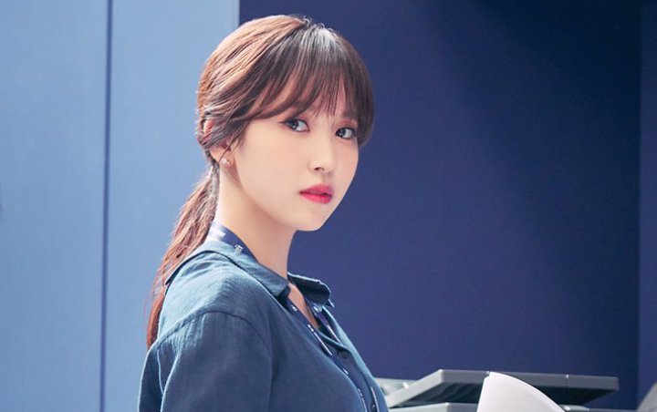 JYP Ent Umumkan Mina Twice Bakal Absen Event Mendatang Karena Cedera Lutut