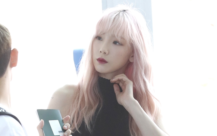Tae Yeon SNSD Pamer Tato Baru, Tanggapan Kakak Laki-Laki Bikin Mengakak Tae Yeon SNSD Pamer Tato Baru, Tanggapan Kakak Laki-Laki Bikin Mengakak