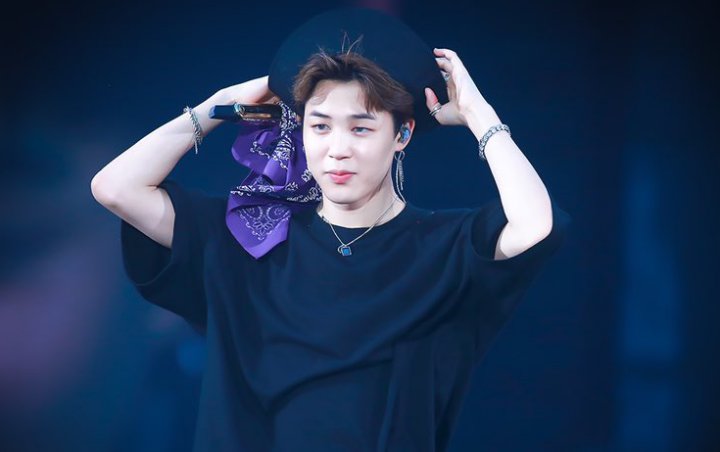 Tubuh Jimin BTS Penuh Koyo Anti Nyeri, ARMY Semprot Agensi