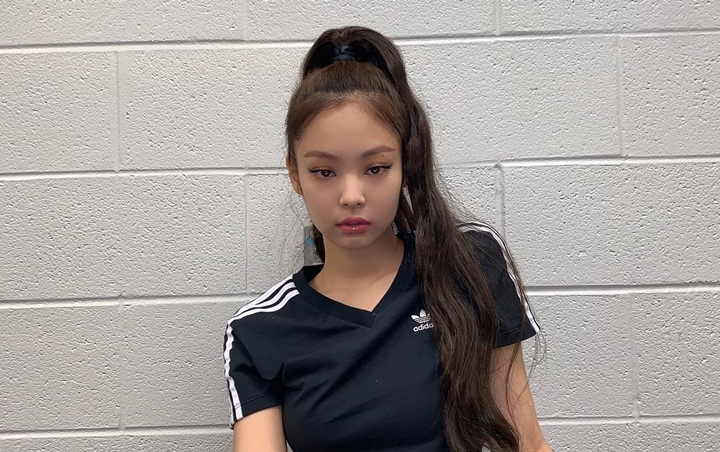 Jennie BLACKPINK Dandan Gunakan Eyeliner Putih dan Kuku Panjang, Fans Ingatkan Soal Ini