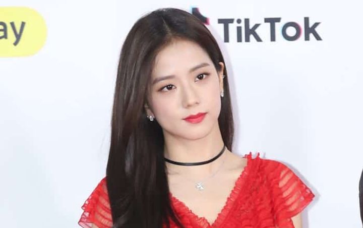 Jisoo Pamer Foto Cantik, Netter Sayangkan Masuk YG dan Minta Pensiun Jadi Penyanyi