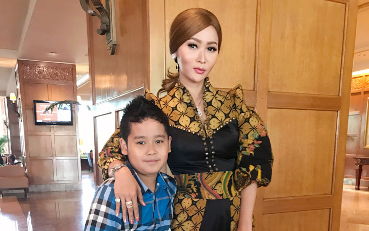Inul Daratista Posting Istana Mainan Putra Semata Wayang, Netter Malah Simpati Lihat Anak Sendirian