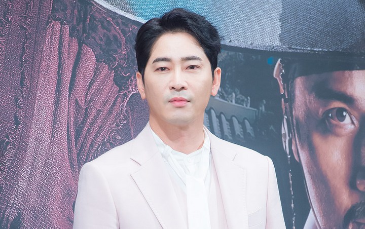 Kang Ji Hwan Hengkang Atas Dugaan Pemerkosaan, 'Joseon Survival' Disebut Incar 2 Aktor Ini