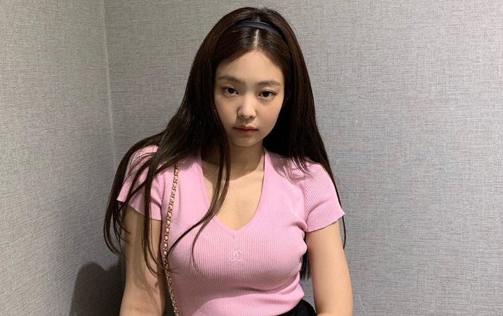 Jennie BLACKPINK Seksi Kenakan Baju Hitam dan Pink, Netter Puji dan Sebut Gemukan