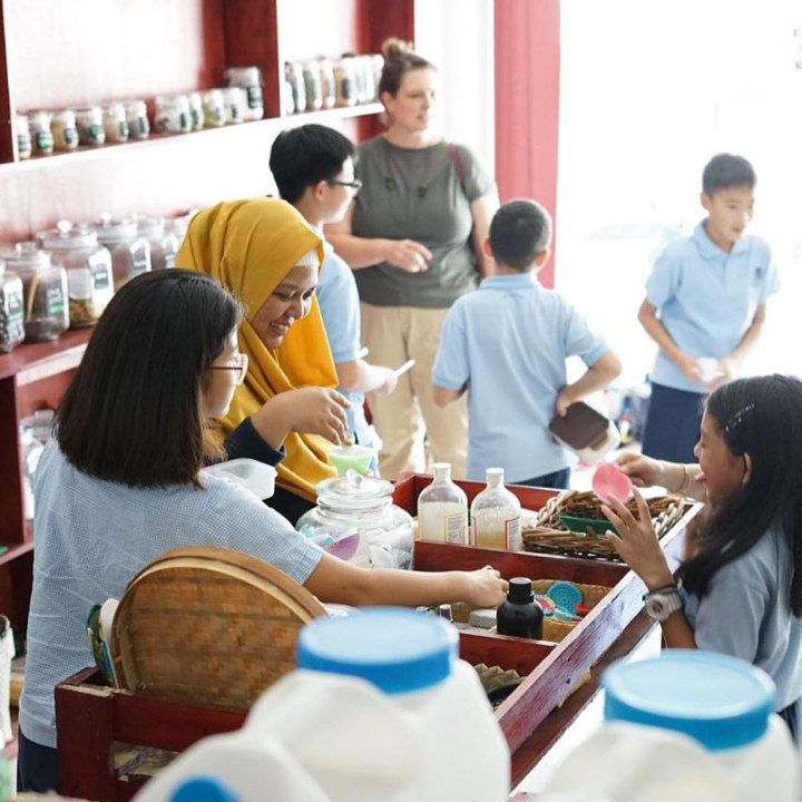 Wajib Banget Datang Ke Alang-alang Zerowaste, Bulk Store Pertama Di Surabaya