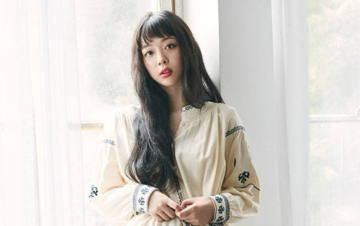 Sulli Dipuji Habis-Habisan Saat Tampil di Acara Publik Bareng Ahn Jae Hyun