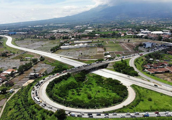 Jalan Tol Pandaan-Malang Yang Punya Pemandangan Mengagumkan