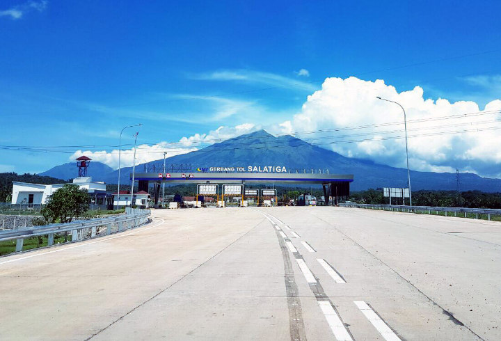 Jalan Tol Bawen-Salatiga Yang Dikelilingi Oleh Keindahan Alam Gunung Merbabu