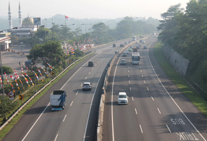 Jalan Tol Cikampek-Purwakarta-Padalarang Yang Terkenal Banget Dengan Keindahan Alamnya