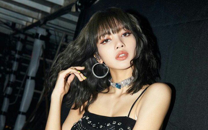 Dandanan Keren Lisa BLACKPINK di Bandara Jadi Sorotan, Visual Dipuji Habis-Habisan