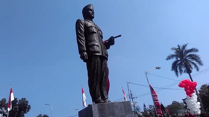 Patung Putra Sang Fajar, Ikon Baru Kota Blitar Untuk Mengenang Presiden Soekarno