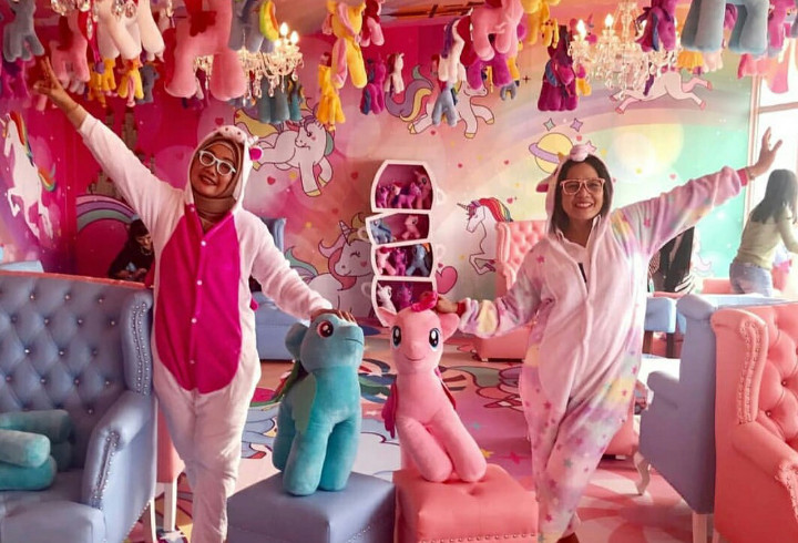 Si Kecil Penggemar Negeri Dongeng? Ajak Saja Ke Miss Unicorn Cafe Di Cibubur
