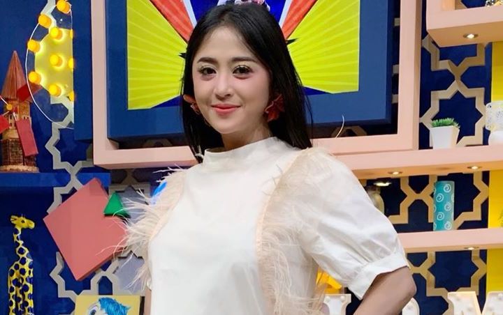 Dewi Persik Jalani Rekaman Lagu Paling Sulit Hingga Meneteskan Air Mata, Kenapa?