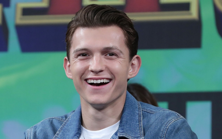 Identitas Gadis Misterius yang Mesra Bareng Tom Holland Terkuak, Ternyata Diduga Cuma Sepupu