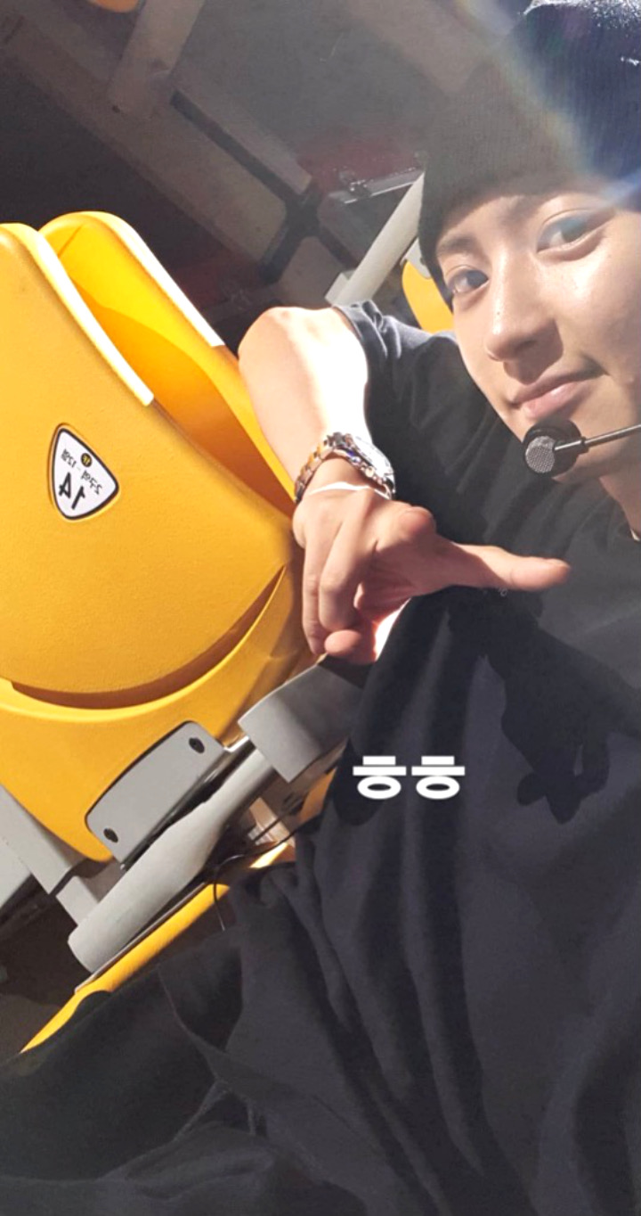 Chanyeol Beri Bocoran Sedang Gladi Bersih Konser EXO \'EXplOration\', Fans Tak Sabar Hingga Terharu