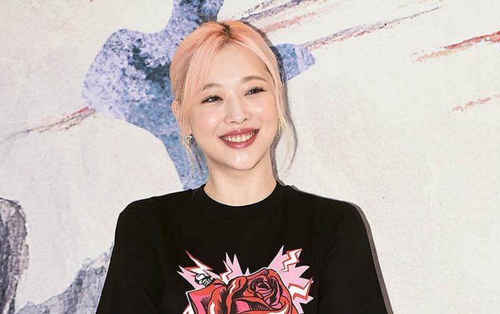 Sulli Beber Permulaan Mula Dirumorkan Hamil, Pernah Merasa Tidak Pantas Jadi Seleb Sulli Beber Permulaan Mula Dirumorkan Hamil, Pernah Merasa Tidak Pantas Jadi Seleb