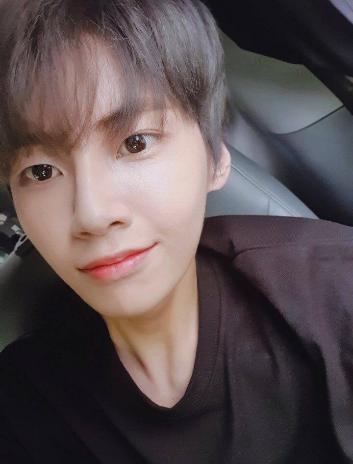 Gagal Debut, Lee Jinhyuk 'Produce X 101' Tenangkan Fans 