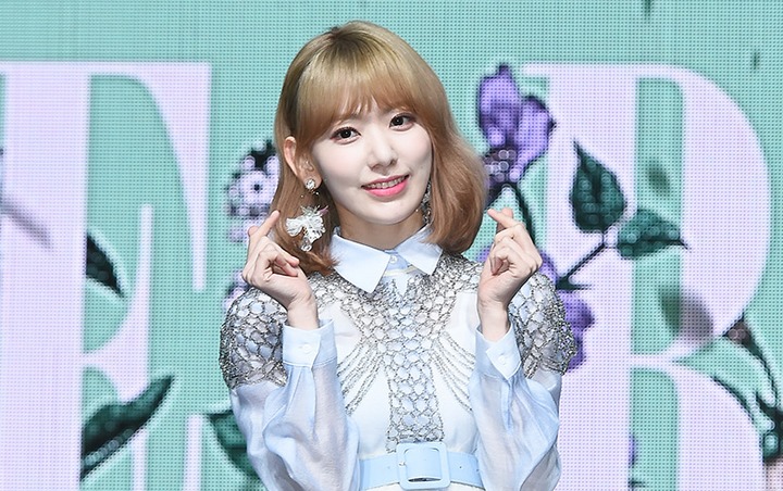 Miyawaki Sakura Akui Nangis Nonton 'Produce X 101', Tulis Pesan Bijak Untuk Trainee