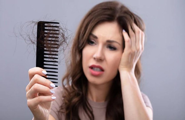 Dapatkan Rambut Sehat dan Bebas Rontok dengan Mengonsumsi Air Putih Secara Teratur