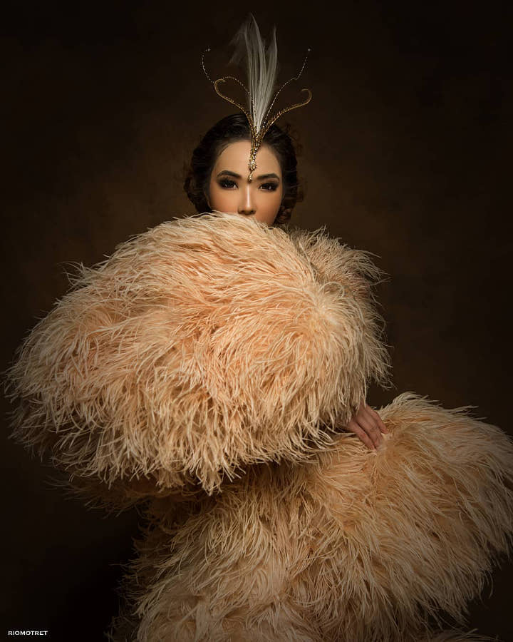 Gisella Anastasia Cantik Jadi Ostrich