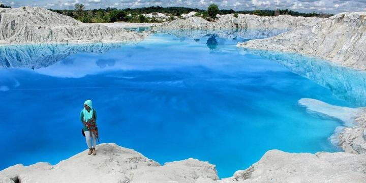 Danau Kaolin yang Sangat Mempesona, Saksi Kekayaan Tambang di Bangka Belitung