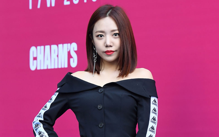 Namjoo A Pink Seksi Gunakan Kemben, Netter Ejek Tidak Indah Lagi Berakhir Oplas Namjoo A Pink Seksi Gunakan Kemben, Netter Ejek Tidak Indah Lagi Berakhir Oplas