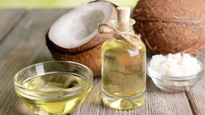 Buat Kulit Jadi Lembab Menggunakan Minyak Kelapa