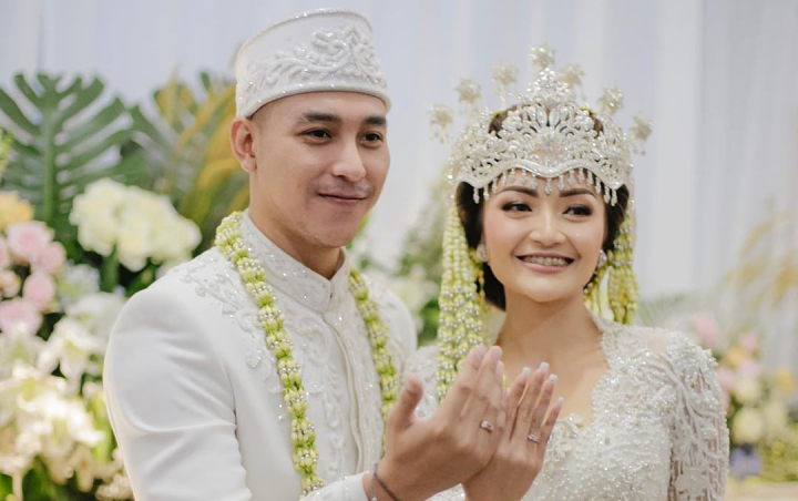 Siti Badriah Tampil Cantik di Resepsi Pernikahan, Sebar Ratusan Undangan Termasuk Jokowi