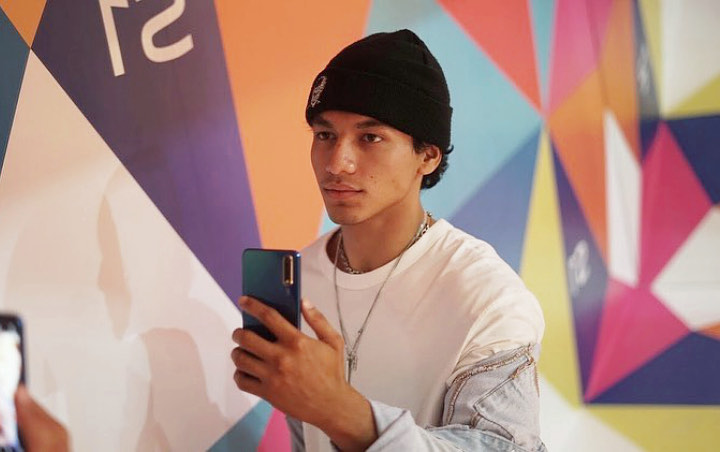 Jefri Nichol Manja Saat Dijenguk Sang Ayah, Wajah Girang ...