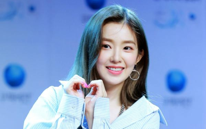 Bedak Irene Red Velvet di Airport Dibilang Terlalu Tebal Gara-Gara Wajah Seputih Tembok Bedak Irene Red Velvet di Airport Dibilang Terlalu Tebal Gara-Gara Wajah Seputih Tembok